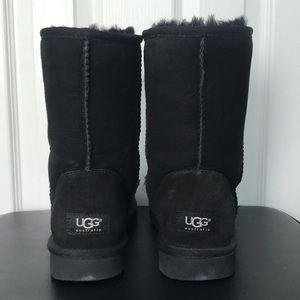 UGG Women’s Classic Short Boot in Black
